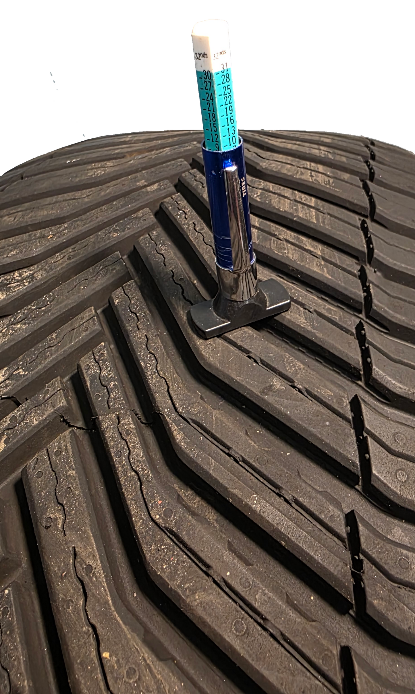 Michelin 235-65-r17 9/32" tread